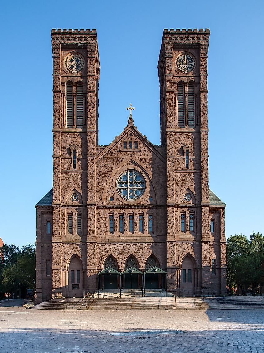Cathedral of Saints Peter and Paul in Providence, Rhode Island (Credit:Kenneth C. Zirkel, CC BY-SA 3.0 <https://creativecommons.org/licenses/by-sa/3.0>, via Wikimedia Commons)