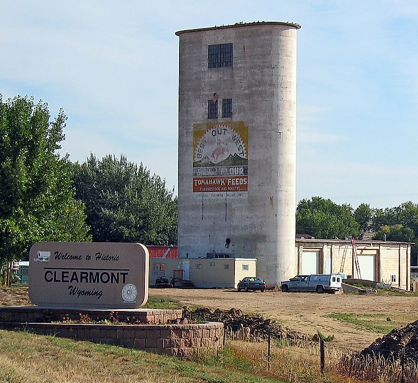 Clearmont, Wyoming. In Wikipedia.