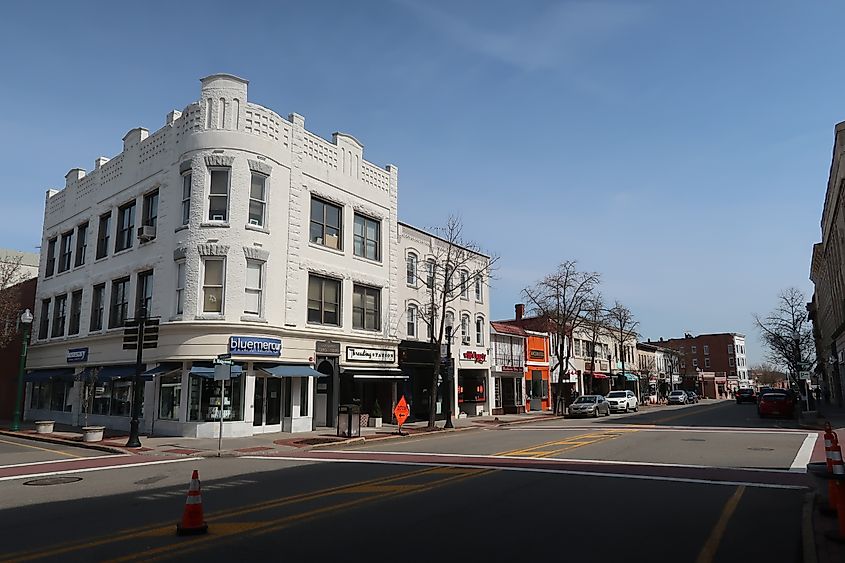 Views along Ridgewood Ave in Ridgewood, NJ. Editorial credit: John Arehart / Shutterstock.com