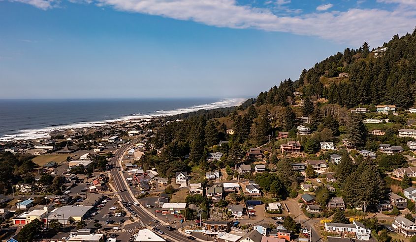 Oregon Coast Highway 101 winds through the town of Yachats.