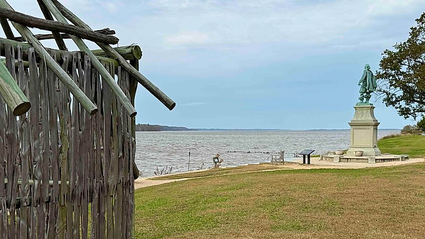 Historic Jamestown with statue and river - Photo by Bryan dearsley