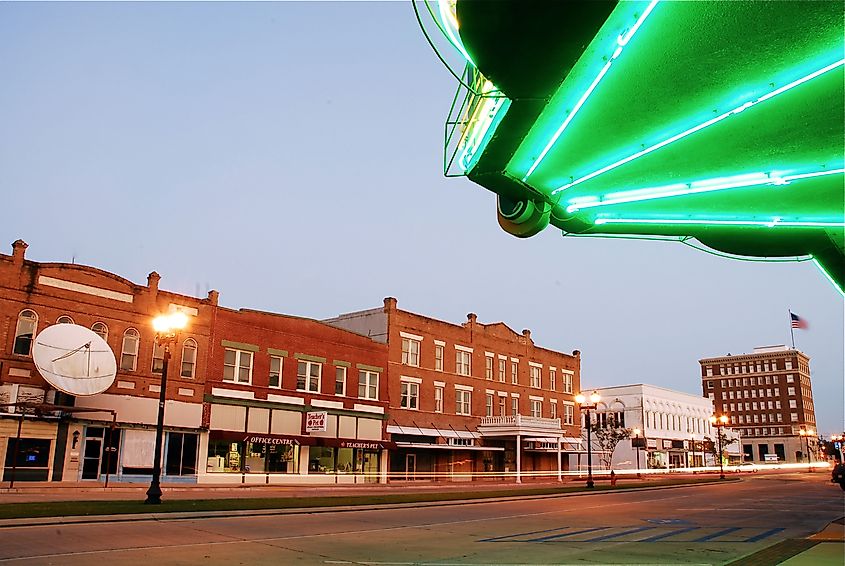 Crowley, Louisiana. In Wikipedia. https://en.wikipedia.org/wiki/Crowley,_Louisiana By Chris Litherland - Own work, CC BY-SA 3.0, https://commons.wikimedia.org/w/index.php?curid=17380400