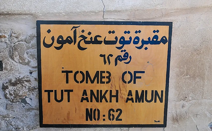A sign showing the Tomb of King Tut in Egypt.