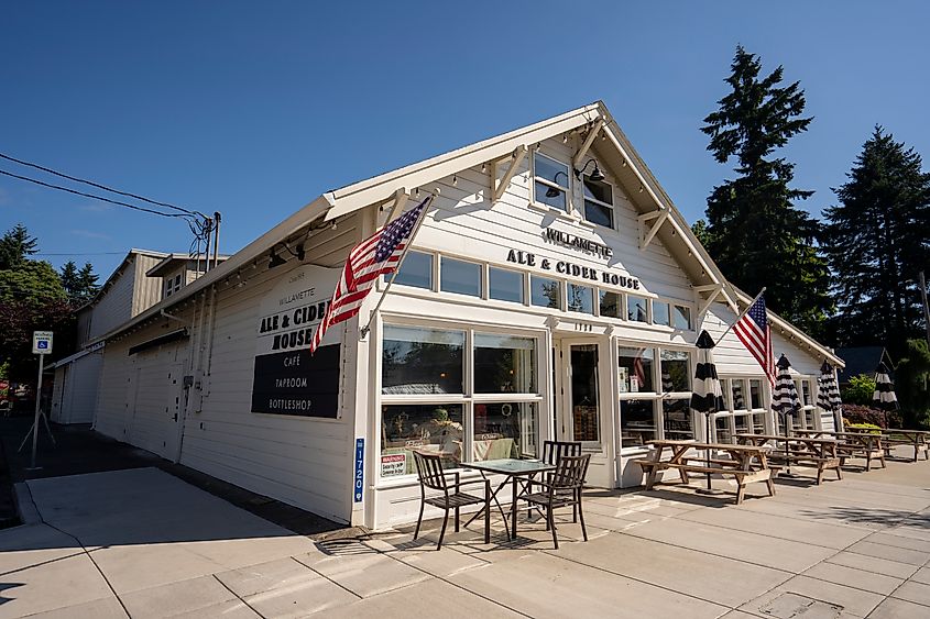 Exterior view of Willamette Ale and Cider House in West Linn, Oregon
