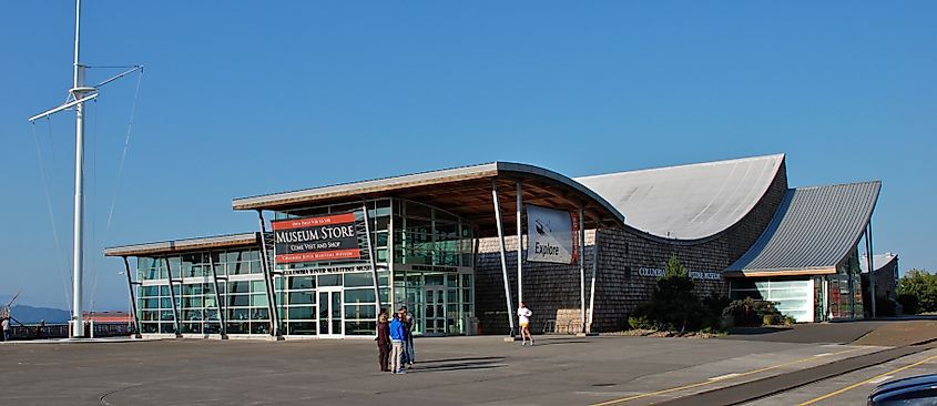 Columbia River Maritime Museum. In Wikipedia. https://en.wikipedia.org/wiki/Columbia_River_Maritime_Museum By Steve Morgan - Own work, CC BY-SA 3.0, https://commons.wikimedia.org/w/index.php?curid=20353368