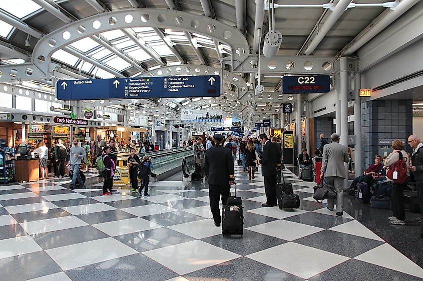 People in the Chicago airport.