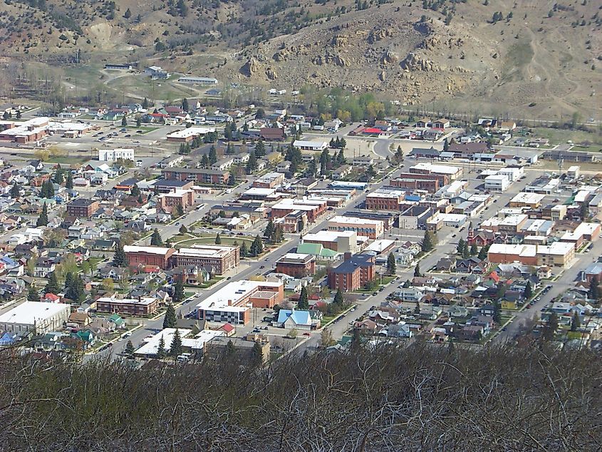  Downtown Anaconda, looking north, By Mark Holloway - Own work, CC BY-SA 4.0, https://commons.wikimedia.org/w/index.php?curid=39931296