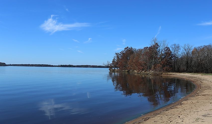 The shoreline of Castle Rock Lake in Wisconsin.