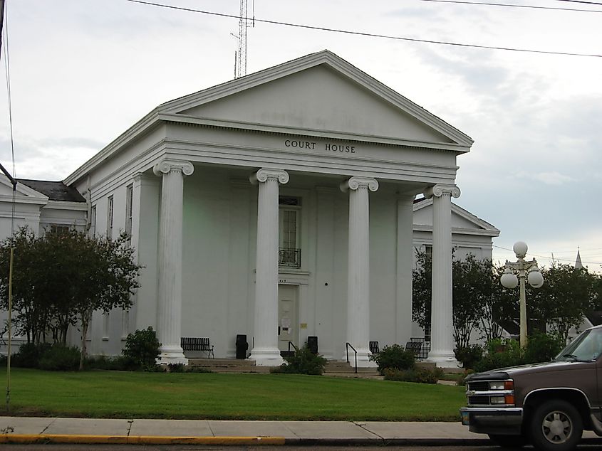 St. Martin Parish, Louisiana. In Wikipedia. https://en.wikipedia.org/wiki/St._Martin_Parish,_Louisiana By Ken Lund - originally posted to Flickr as St. Martin Parish Courthouse, St. Martinville, Louisiana, CC BY-SA 2.0, https://commons.wikimedia.org/w/index.php?curid=8478801