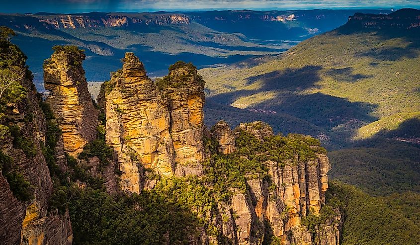 The famous Three Sisters sandstone rock formation of the Blue Mountains in New South Wales, Australia.