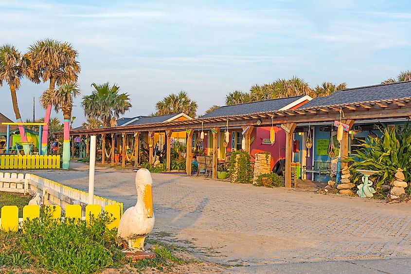 The colorful Si Como No Inn at Beverly Beach, Florida.