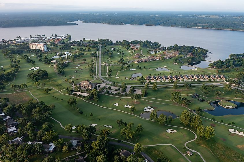 Golf course at the Shangri-La Resort (Credit: Anthony Gaeddert via Flickr)