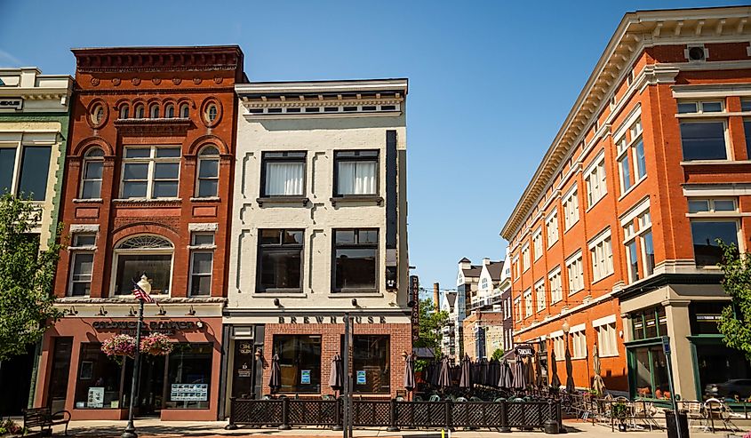 Historical center in Saratoga Springs, NY. Image credit Enrico Della Pietra via Shutterstock.