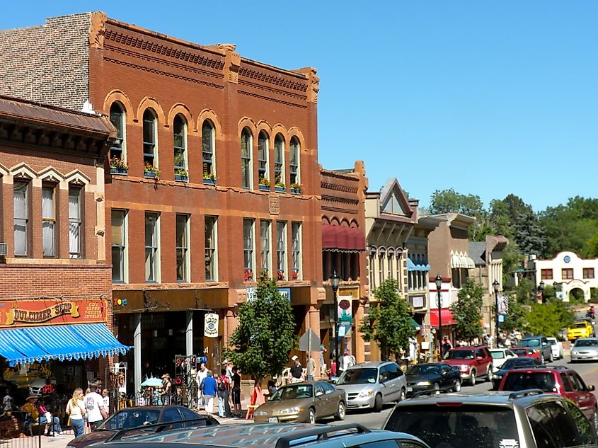 Manitou Springs Historic District. In Wikipedia. https://en.wikipedia.org/wiki/Manitou_Springs_Historic_District By Smallbones - Own work, Public Domain, https://commons.wikimedia.org/w/index.php?curid=11011310