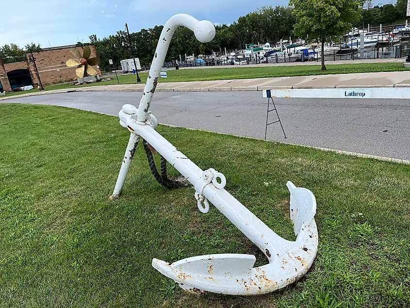 Ship's anchor at the National Museum of the Great Lakes.