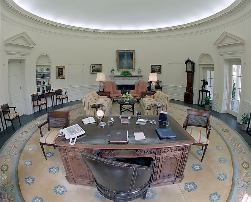 Empty Oval Office in The White House, 1981. Image via Public Domain.