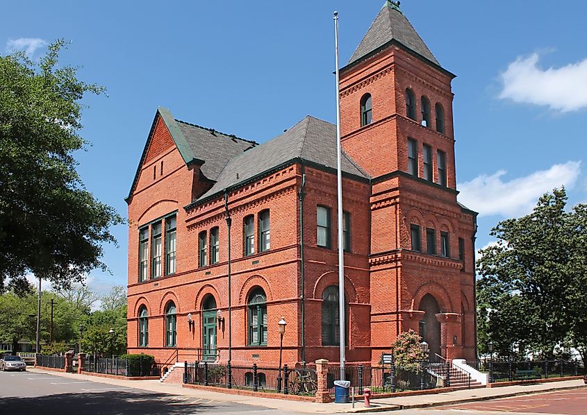 Jefferson, Texas. In Wikipedia. https://en.wikipedia.org/wiki/Jefferson,_Texas By Renelibrary - Own work, CC BY-SA 4.0, https://commons.wikimedia.org/w/index.php?curid=39740701