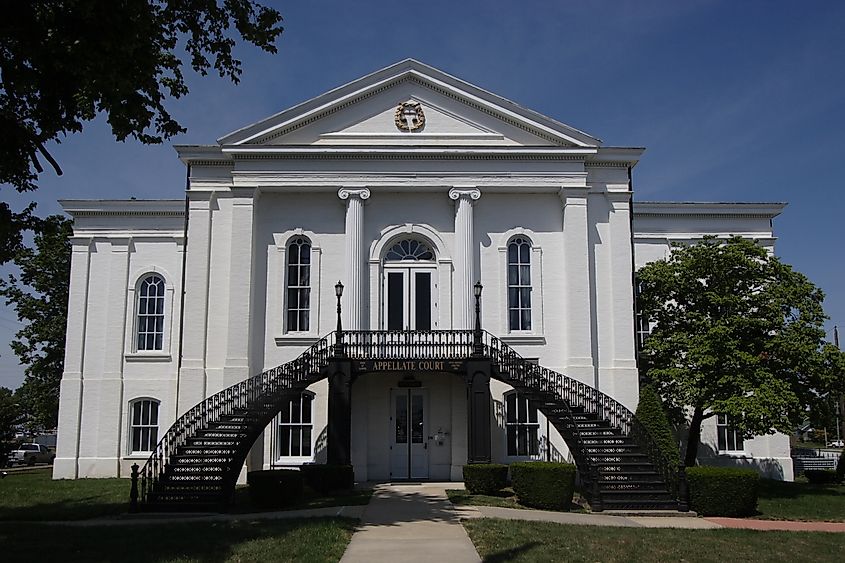Mount Vernon, Illinois. 5th District Appellate Court. Wikimedia Commons.