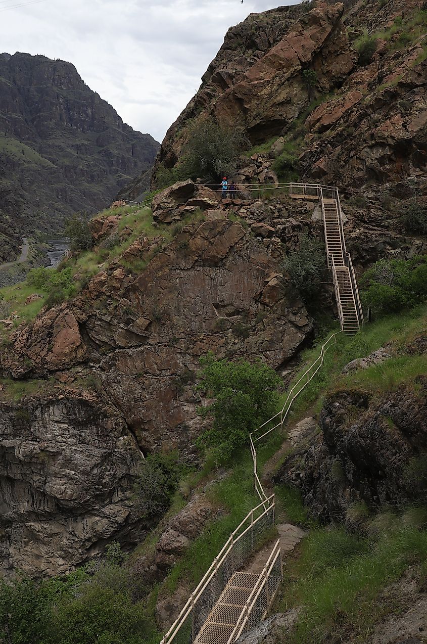 Trail along the Snake River just above Hells Canyon Dam, Idaho