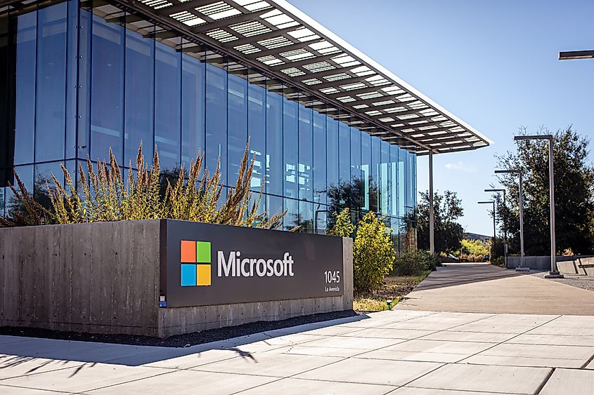 Microsoft Silicon Valley Campus at 1045 Avenida St at Shoreline Blvd in Mountain View