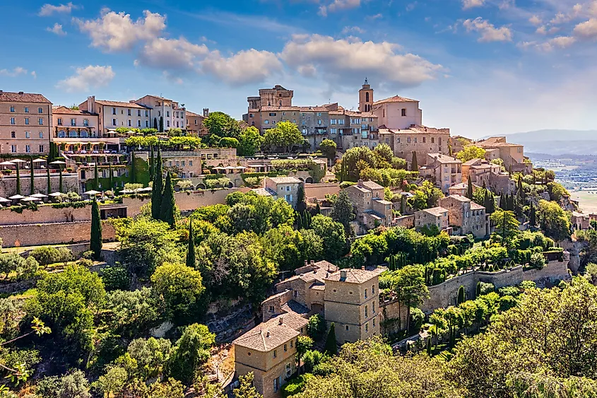 The beautiful hilltop town of Gordes, France.