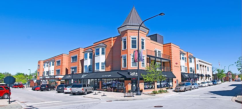 Downtown Barrington, Illinois, Cook Street at East Station