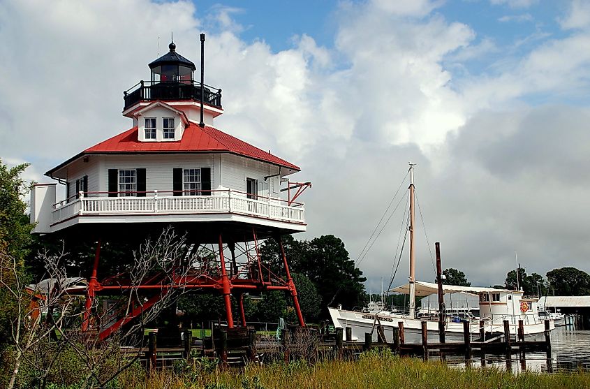 Hexagonal Drum Point Lighthouse at the open-air Calvert Marine Museum. Editorial credit: LEE SNIDER PHOTO IMAGES / Shutterstock.com