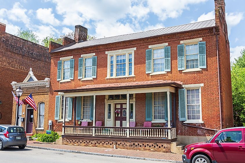 A single family home built in 1900, situated on Main St. in Jonesborough. Editorial credit: Nolichuckyjake / Shutterstock.com