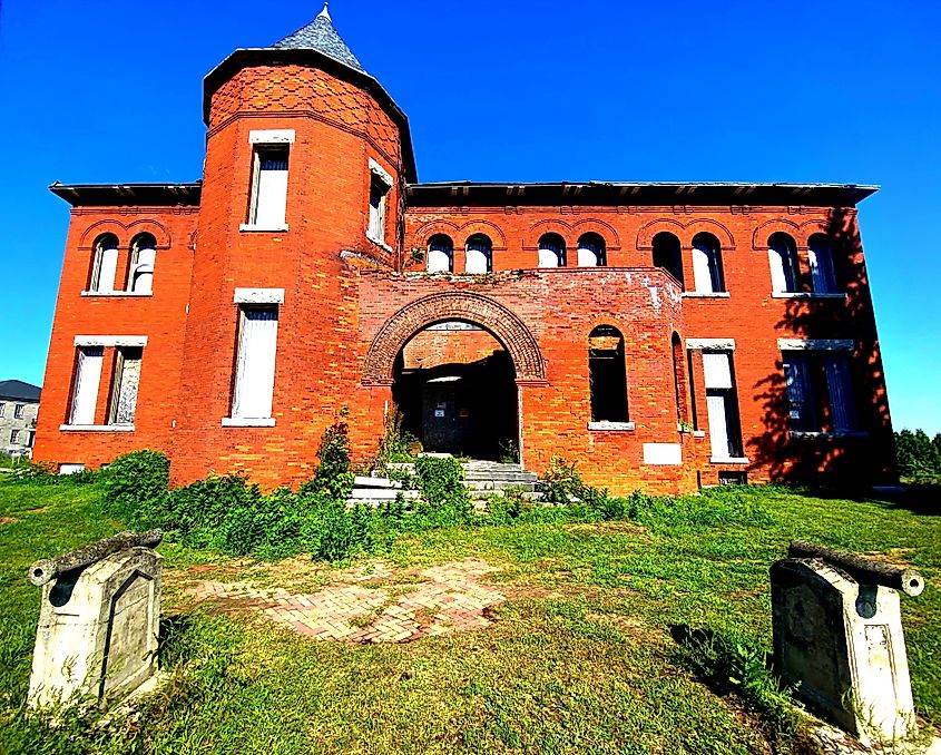 A distressed building at Madison Barracks in Sackets Harbor, New York