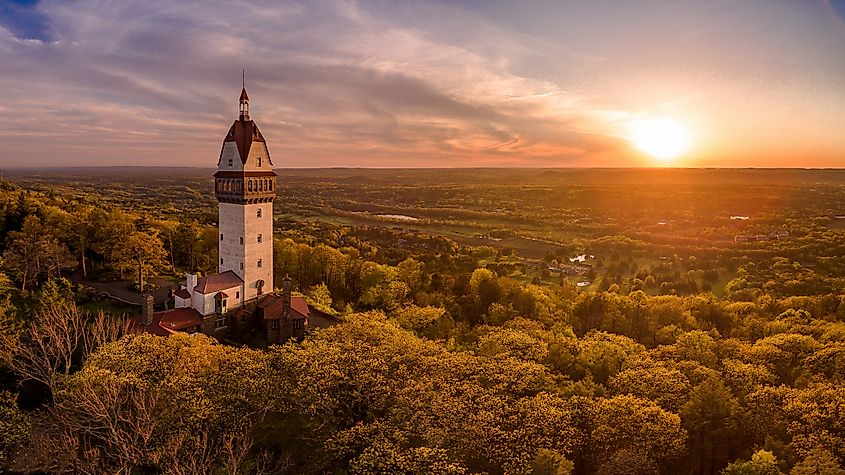 this beautiful tower sits on the Talcott mountain state park in Simsbury