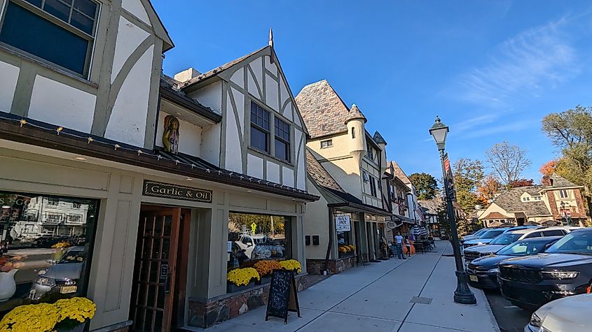 Streetscape of Mohawk Avenue in downtown Sparta. 