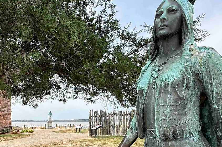 Bronze Statues of Pocahontas and John Smith image credit Bryan Dearsley copy