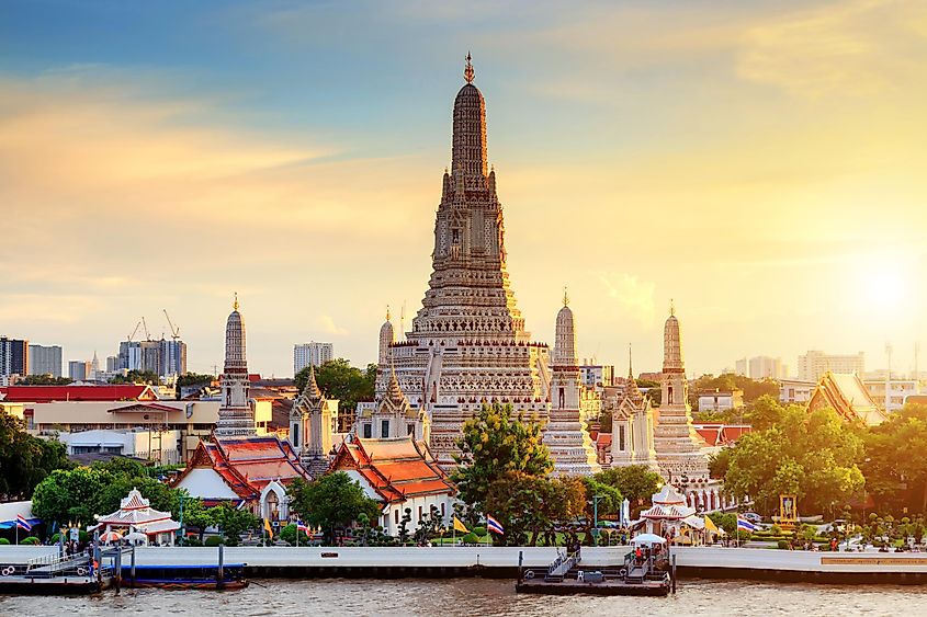 Wat Arun Temple at sunset in bangkok Thailand. Image used under license from Shutterstock.com.