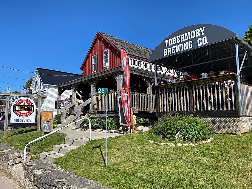 A sunny patio day at Tobermory Brewing Co.