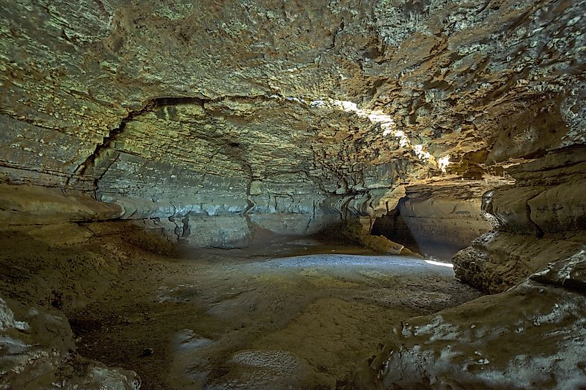 Cave-in-rock in its Illinois State Park