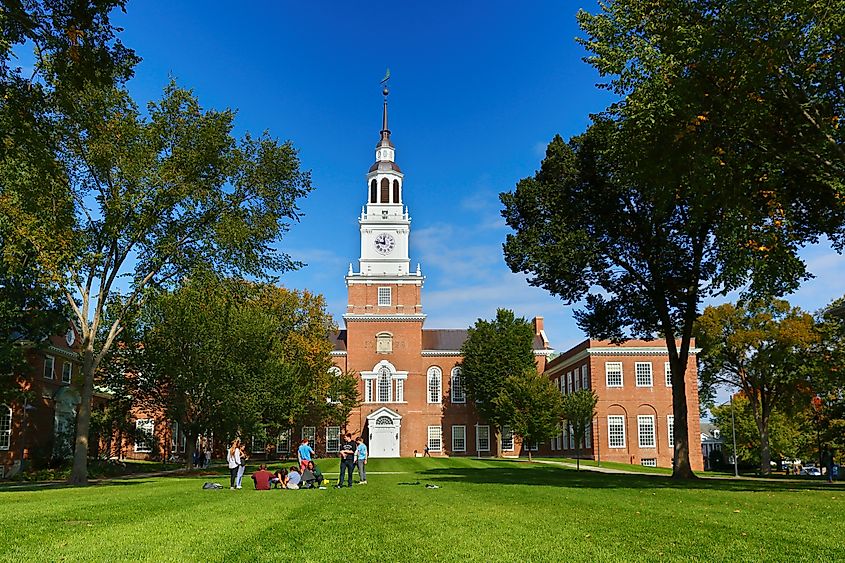Hanover, New Hampshire, USA: The Baker-Berry Library on the campus of Dartmouth College, a private Ivy League research university.