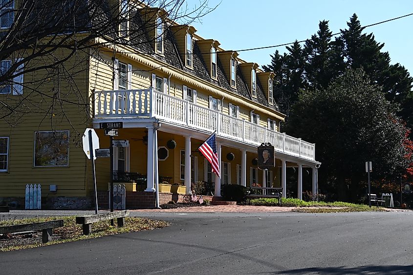 Oxford, Maryland, USA-The Robert Morris Inn. The Inn is the oldest operating tavern in the United States. Editorial credit: JE Dean / Shutterstock.com