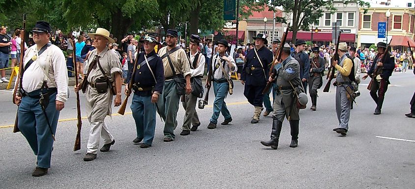 People re-enacting the Battle of Corydon in Illinois.