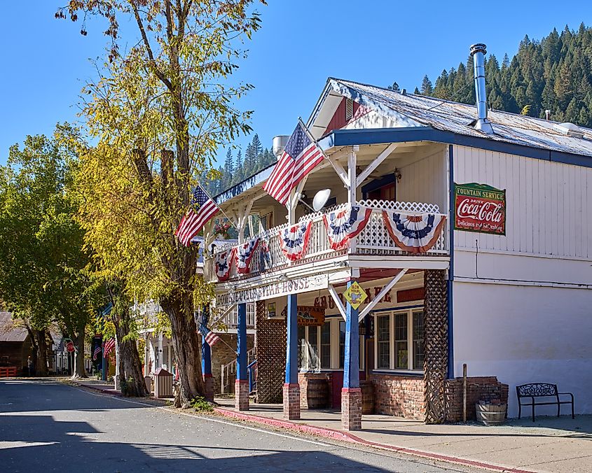 Main Street in the Downieville Historic Riverfront District. Image credit: Frank Schulenburg via Wikimedia Commons.