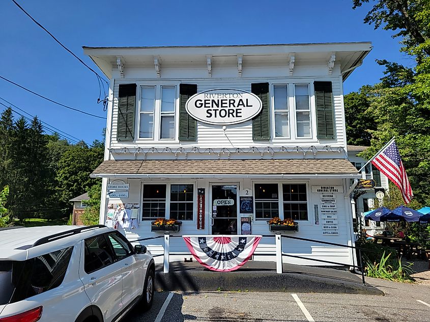 Riverton General Store
