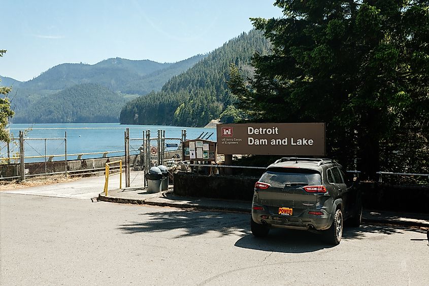 Detroit Dam, Oregon