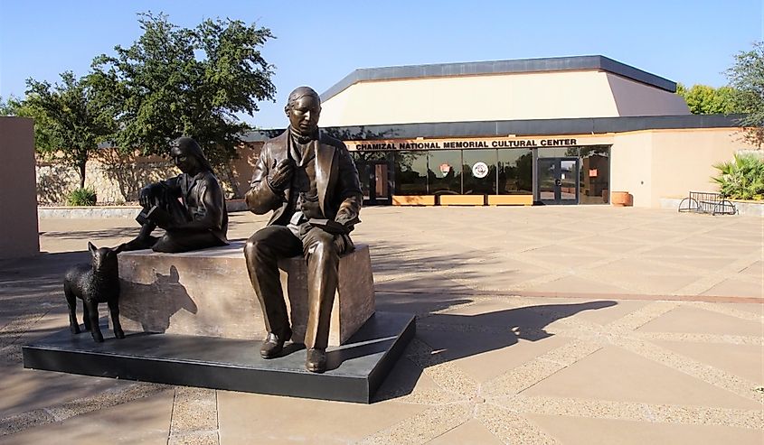 Bronze sculpture of Mexican President Benito Juárez at Chamizal National Memorial, El Paso, Texas.