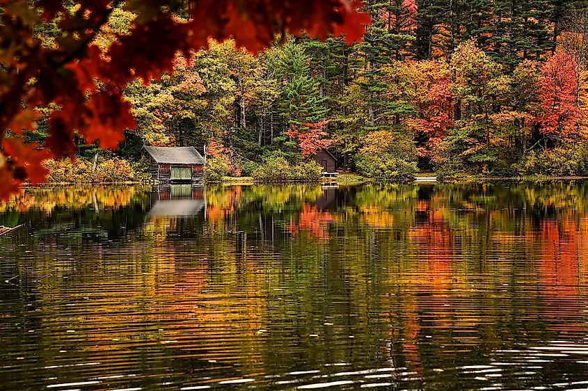 The Most Scenic Places in New England For Fall Foliage - WorldAtlas