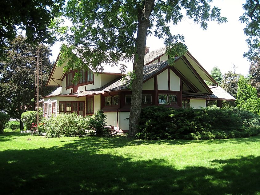 Warren Hickox House in Kankakee, Illinois.