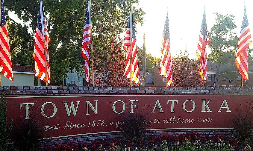 Welcome to Atoka, Tennessee (Andrew P. Bohrman, Stephanie Bohrman, CC BY-SA 4.0 <https://creativecommons.org/licenses/by-sa/4.0>, via Wikimedia Commons)