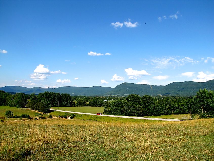 Tennessee State Route 28. In Wikipedia. https://en.wikipedia.org/wiki/Tennessee_State_Route_28 By Brian Stansberry - Own work, CC BY 4.0, https://commons.wikimedia.org/w/index.php?curid=49668901