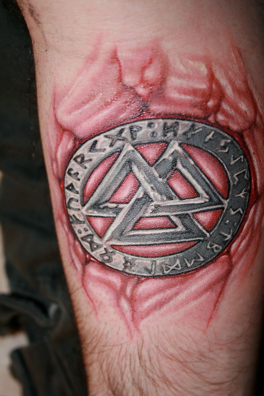 A modern version of Norse Runic Tattoo bears a symbol of knowledge and power. Source: Wikimedia/Chris. Artist: Tim Kern.