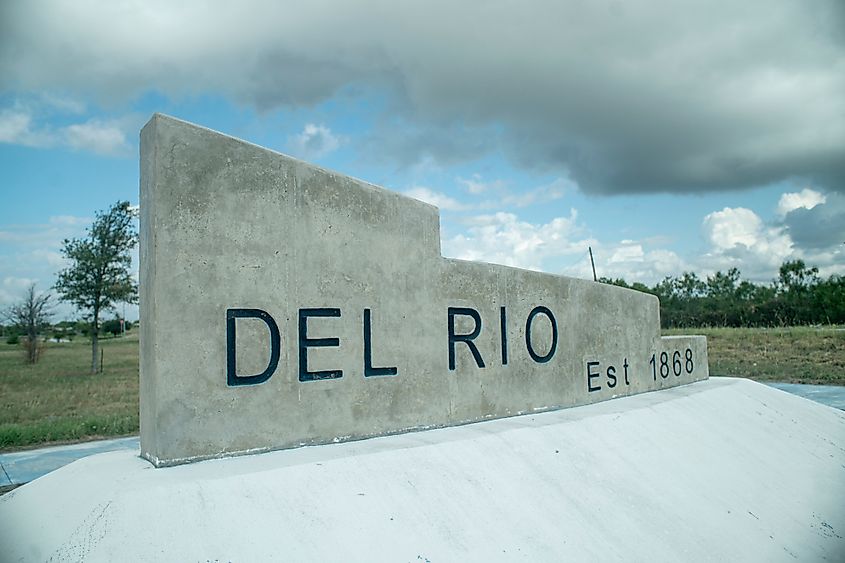 Del Rio welcome sign. Editorial credit: University of College / Shutterstock.com