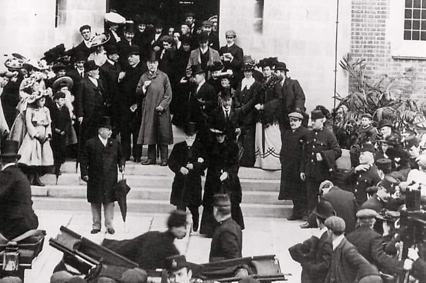 Andrew Carnegie opening Kettering's new library in 1904