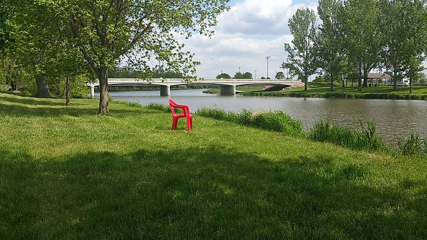 ig Sioux River flow under the Dell Rapids park bridge